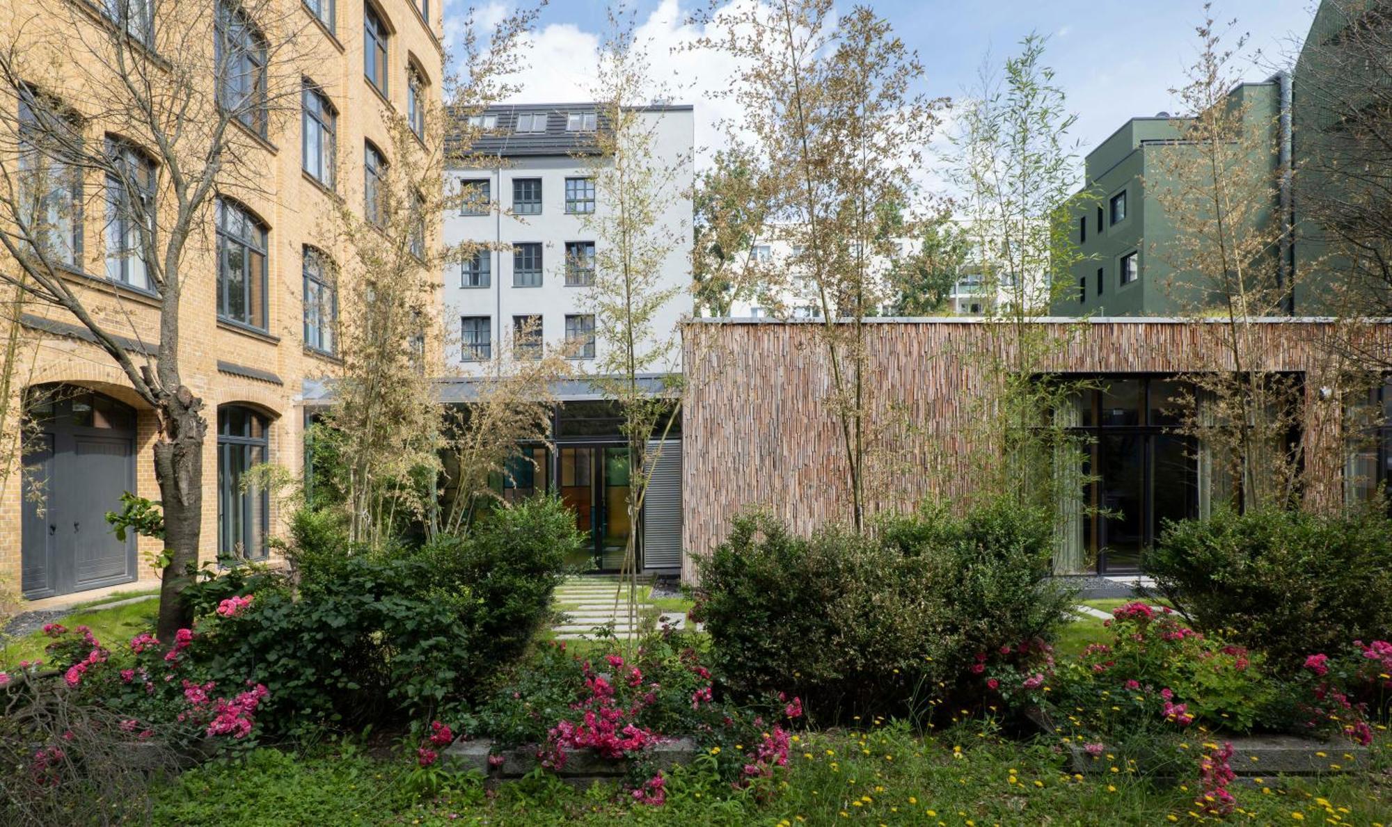 Hotel Sly Berlín Exterior foto The new building of the Institute of Chinese Studies